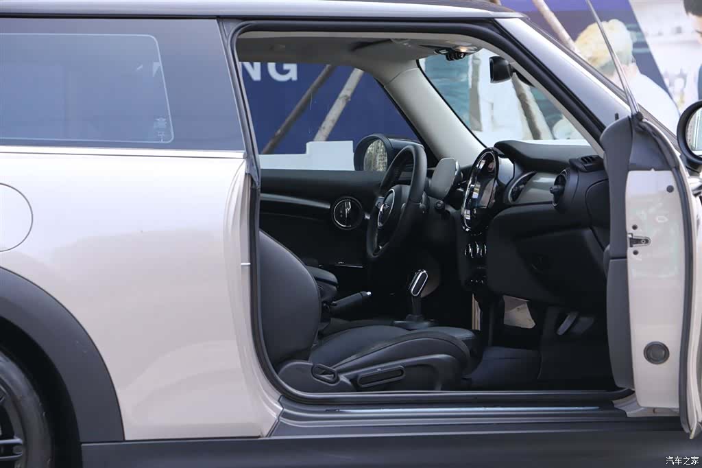 Mini Cooper, 2023 15