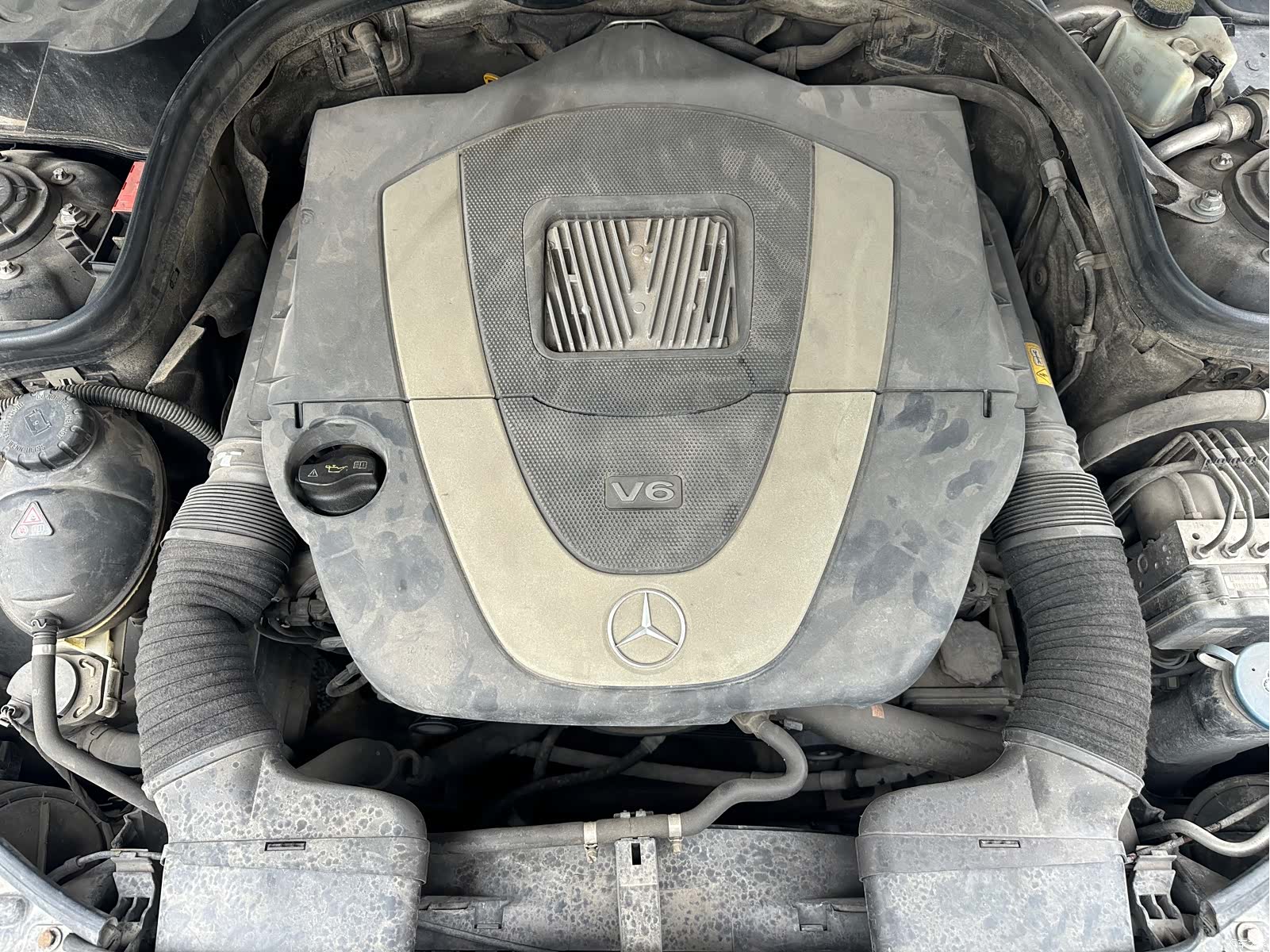 Mercedes-Benz E-Class, 2011 19