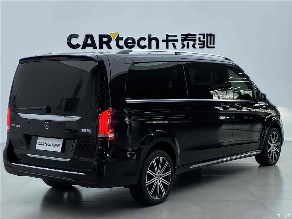 Mercedes-Benz V-Class, 2024 4