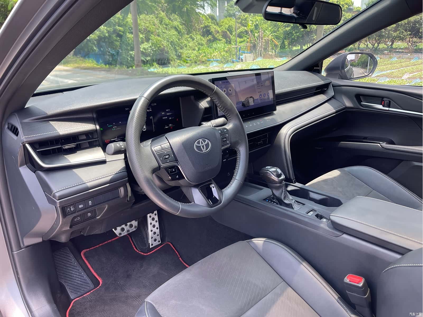 Toyota Camry, 2025 18