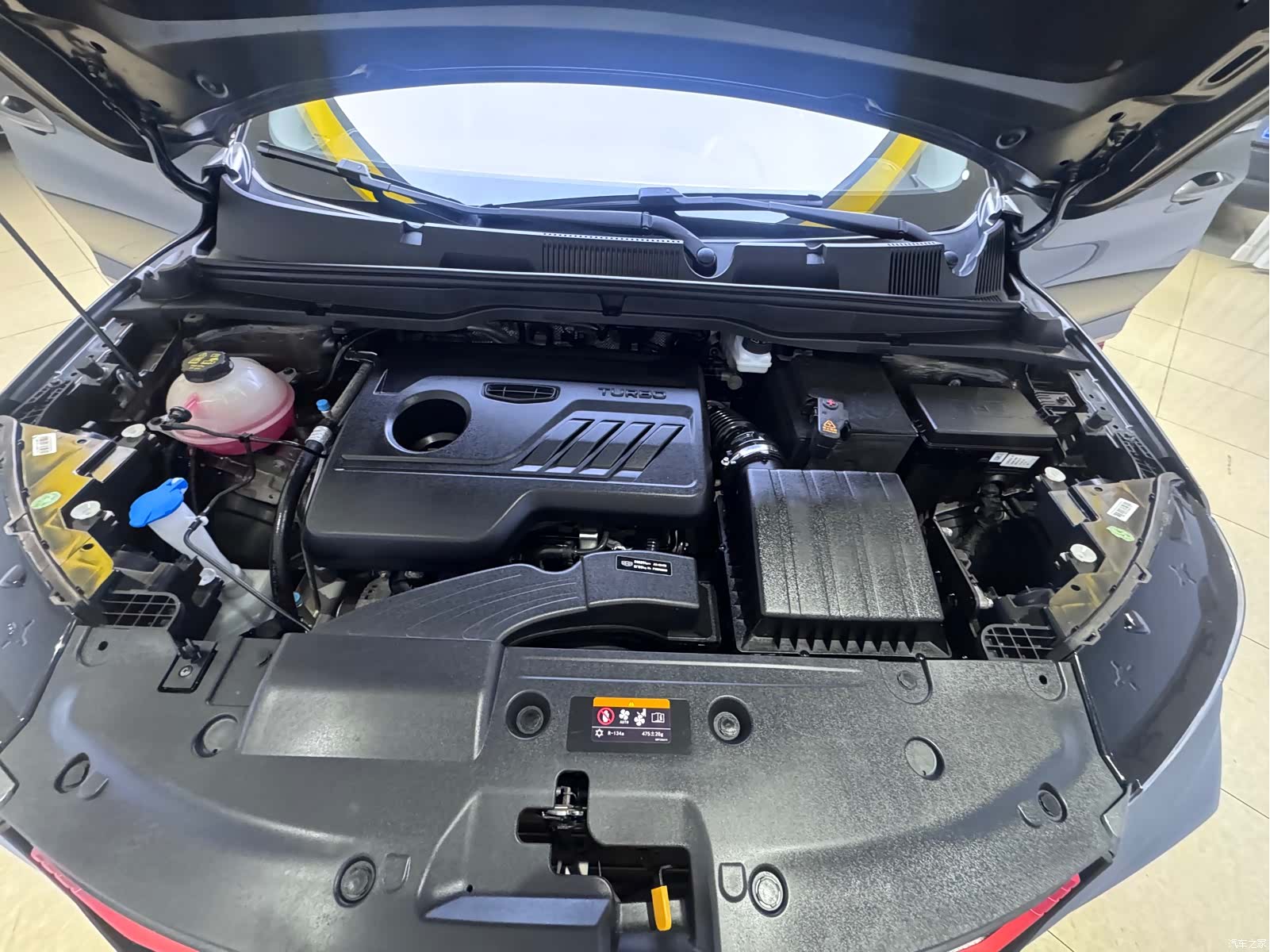 Geely Coolray, 2023 12