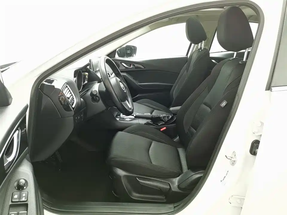 Mazda 3 Angkesaila