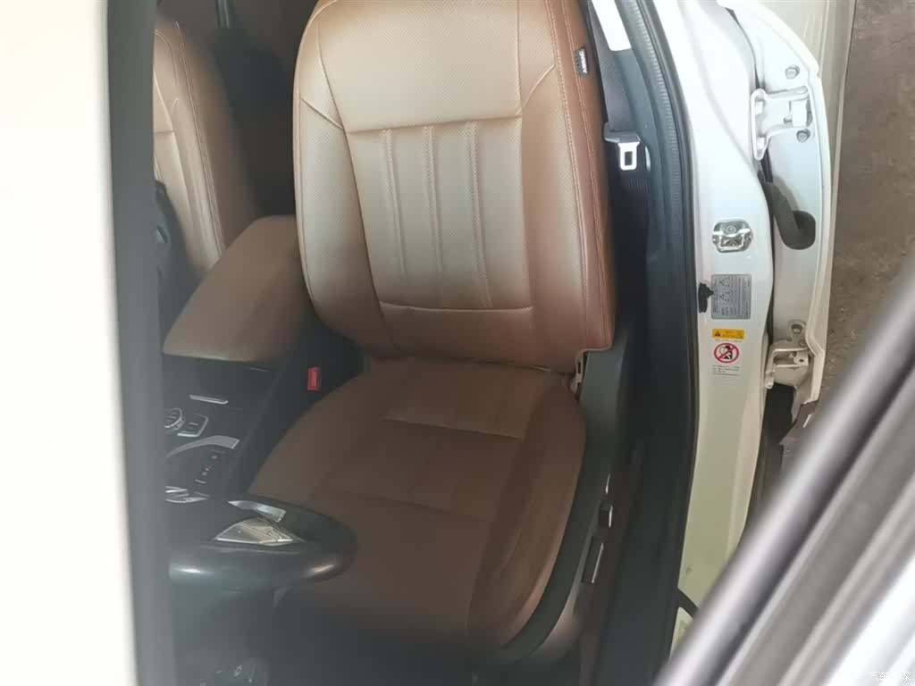 Changan CS95, 2018 15