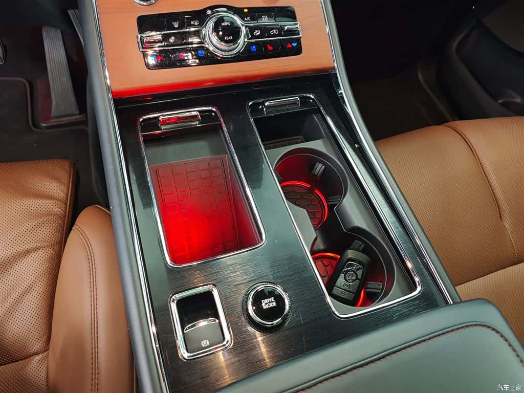 Lincoln Aviator, 2022 14