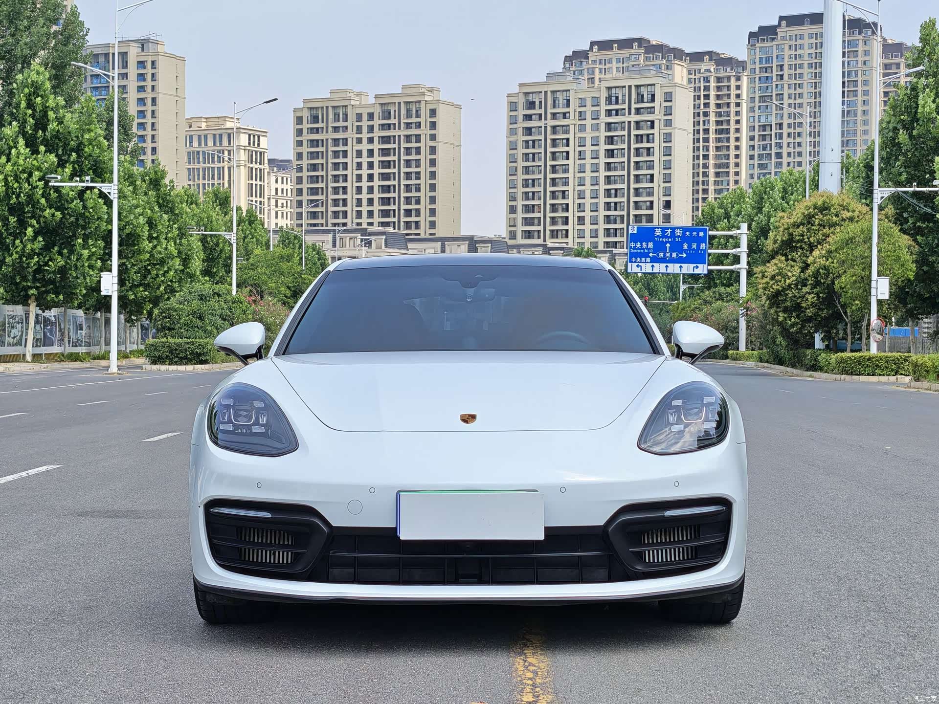 Porsche Panamera, 2023 2