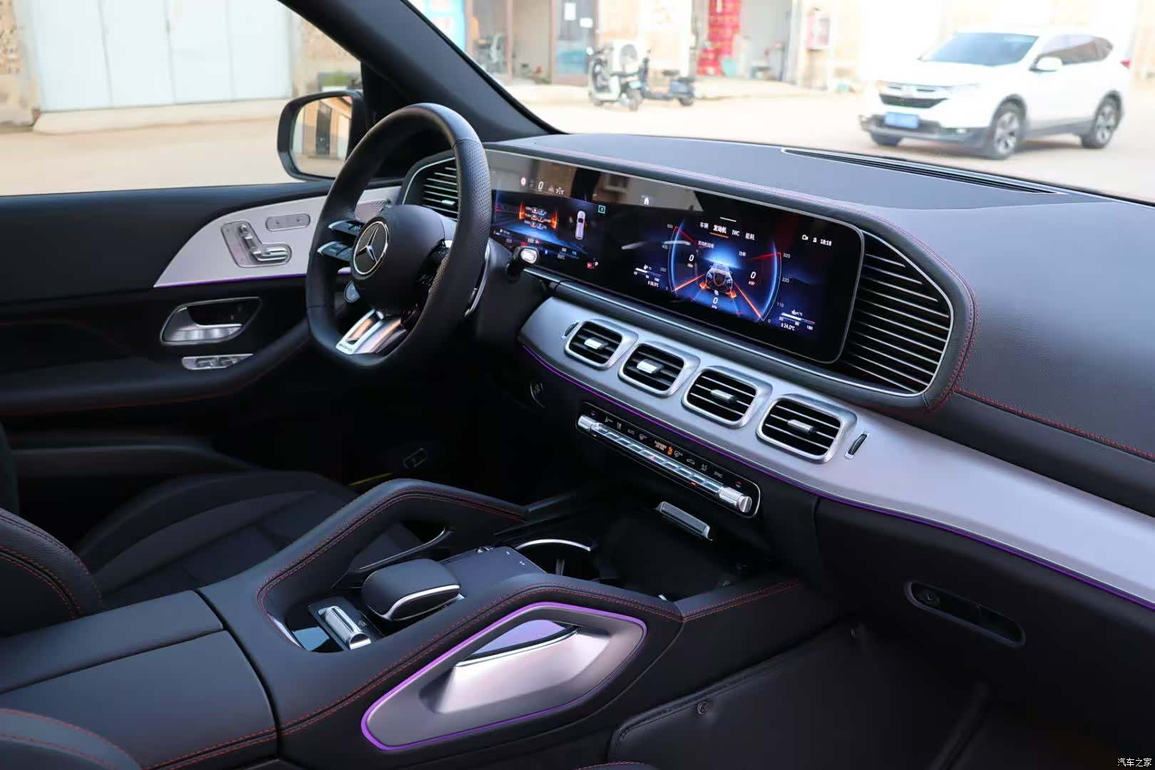 Mercedes-Benz GLE, 2025 15