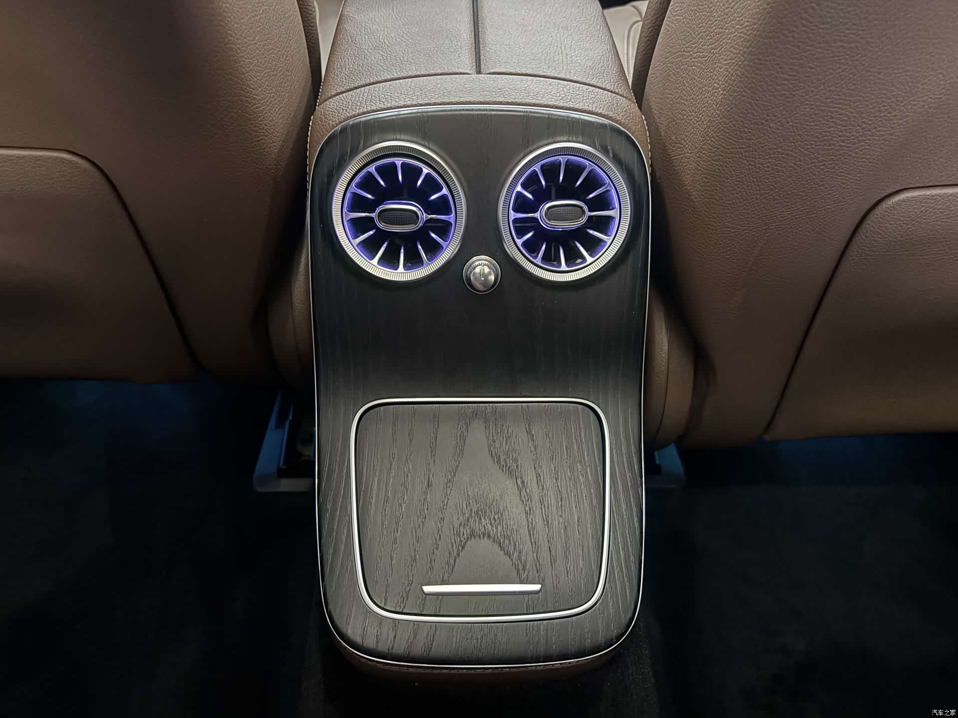 Mercedes-Benz E-Class, 2023 20