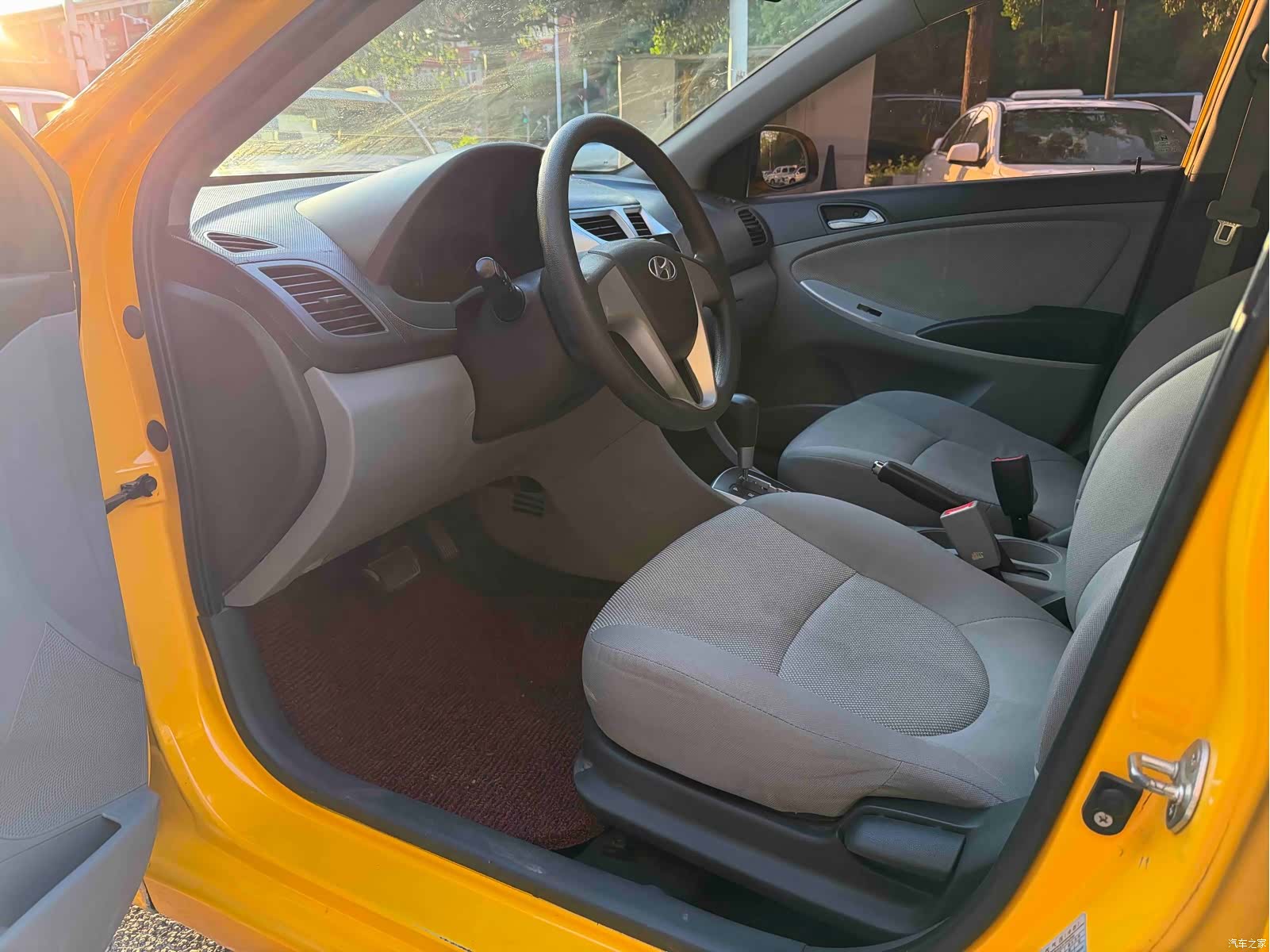Hyundai GL, 2013 8