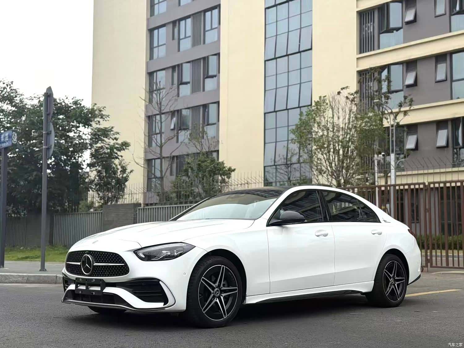 Mercedes-Benz C-Class, 2024 1