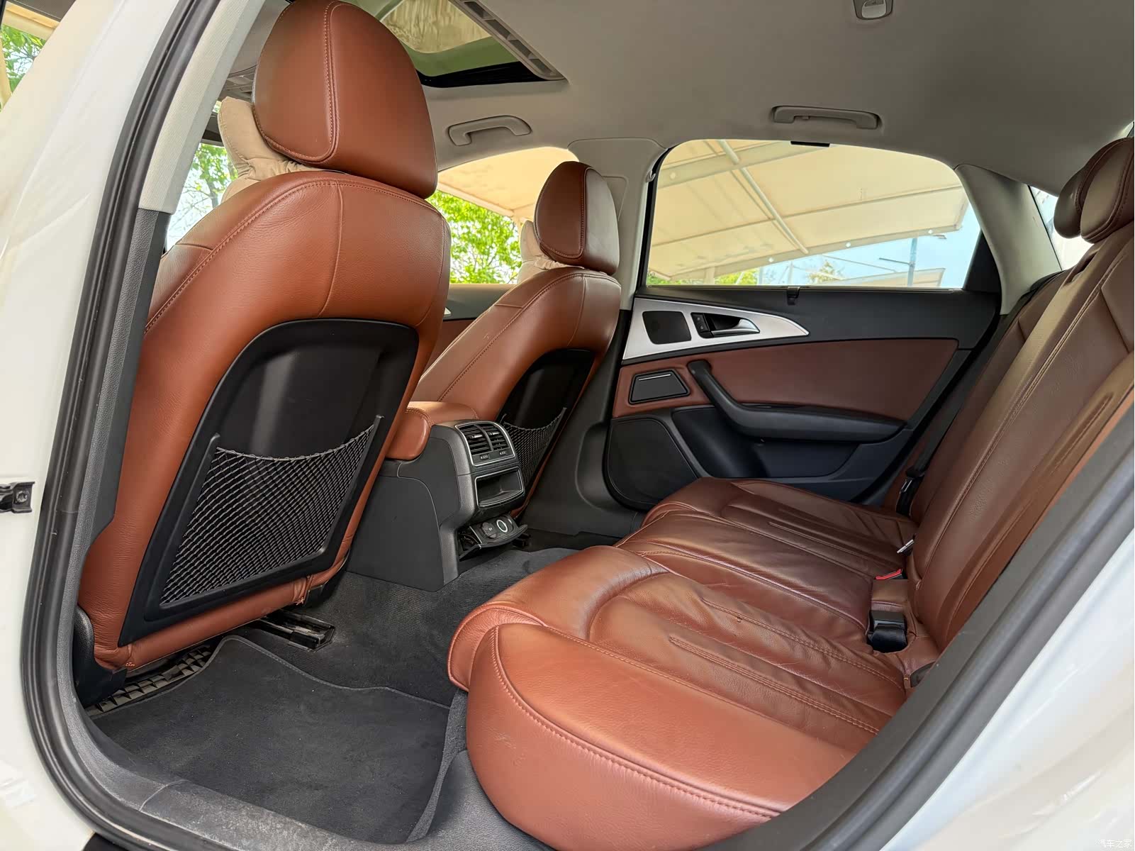 Audi A6L, 2015 10