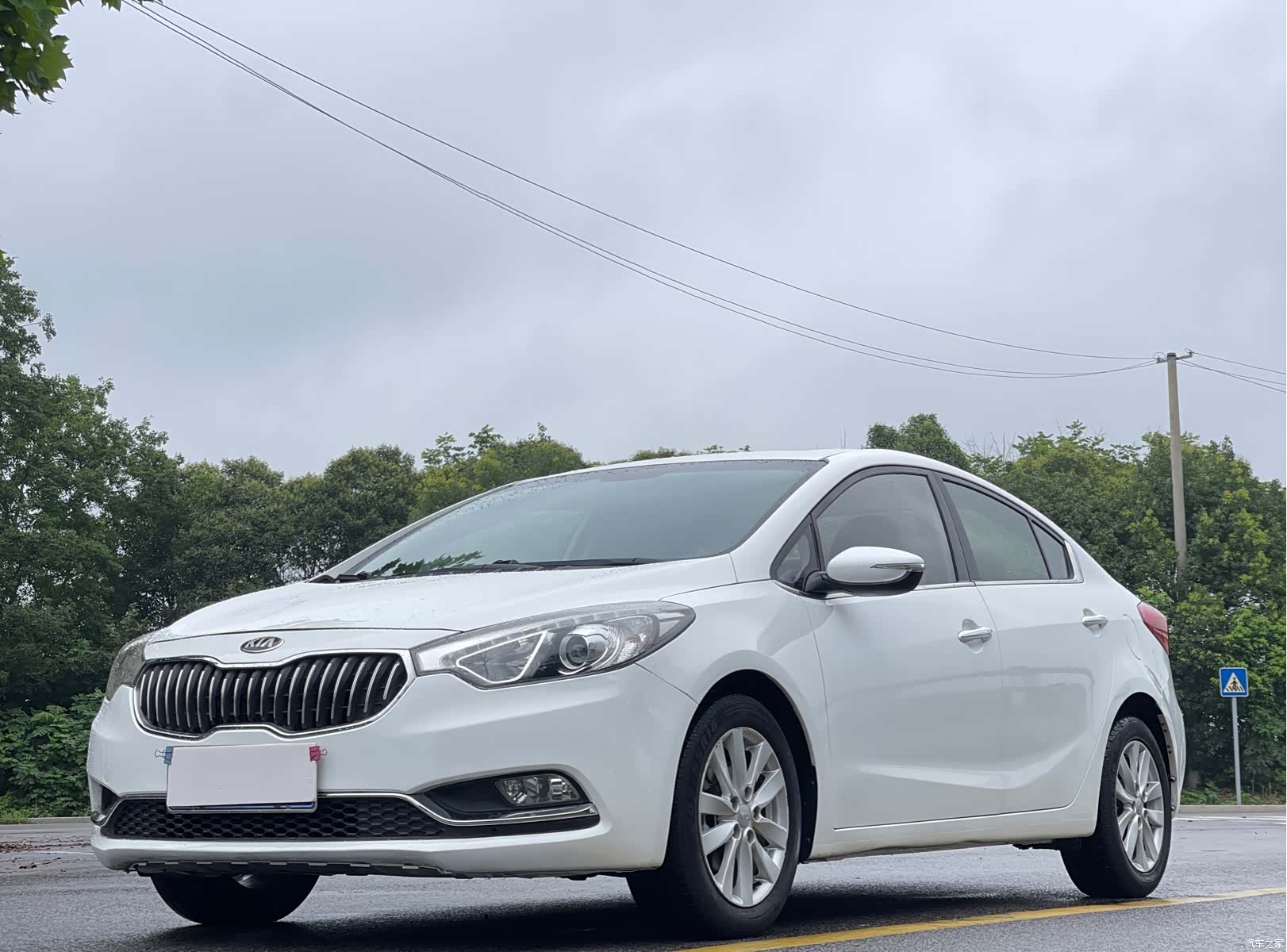 Kia K3, 2013 1