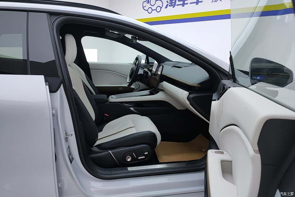 Zeekr 007, 2025 8