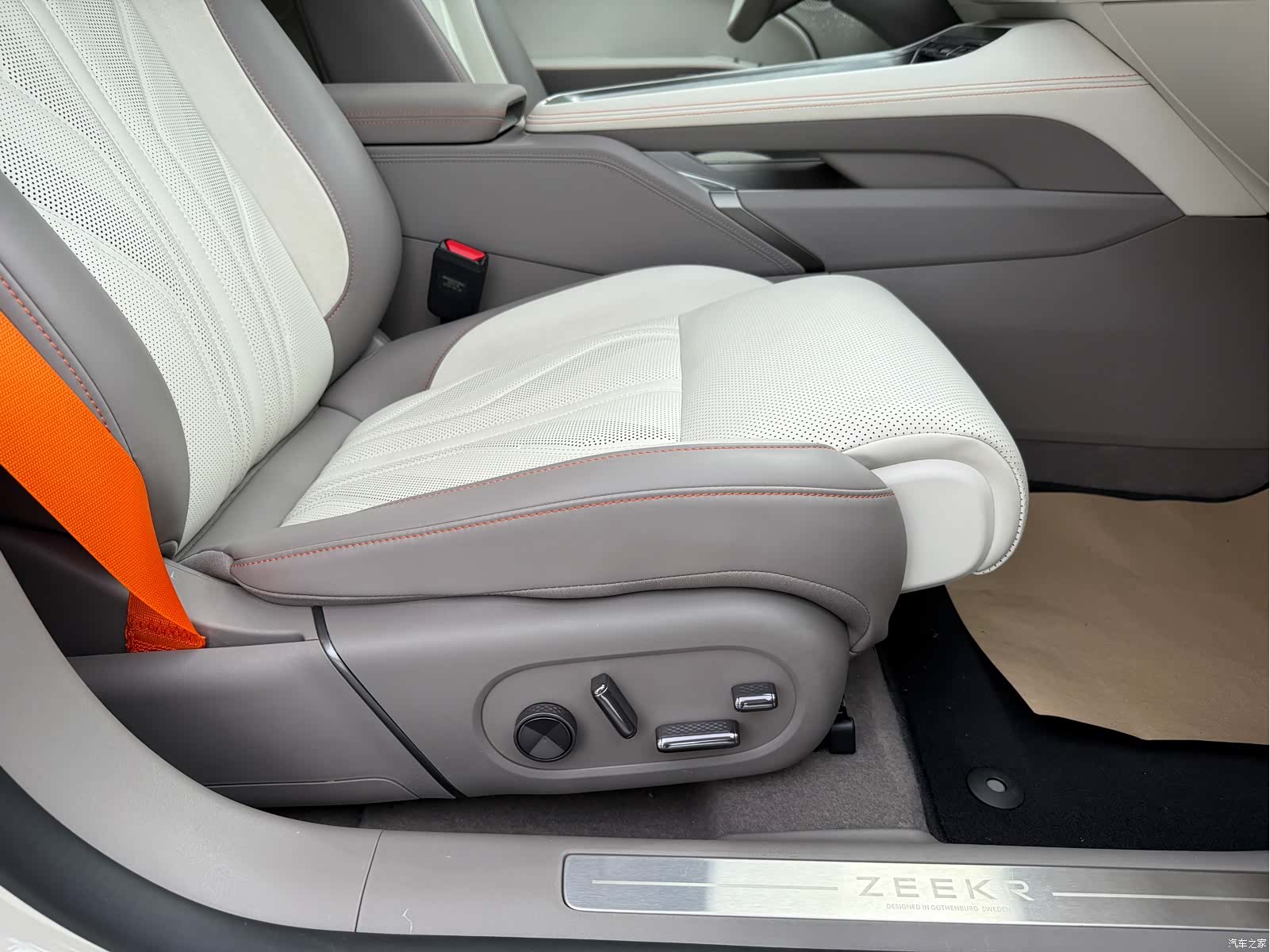 Zeekr 007, 2025 16