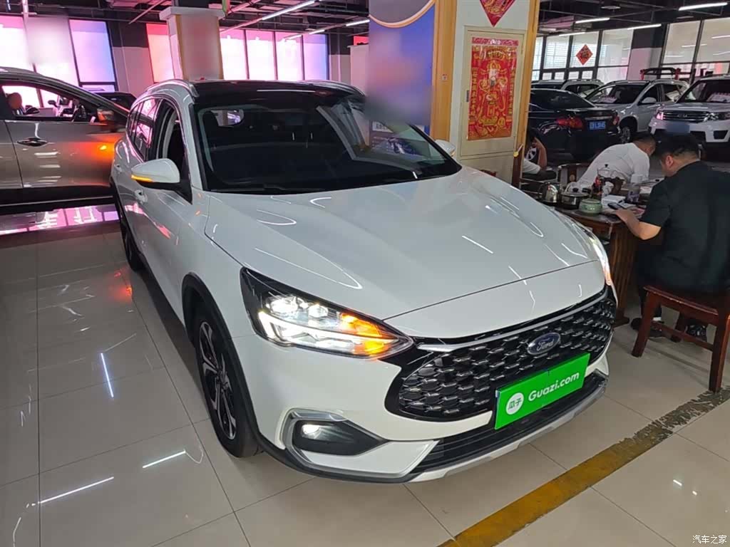 Ford Focus, 2021 4