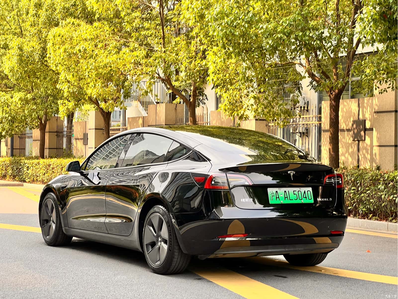 Tesla Model 3, 2023 13