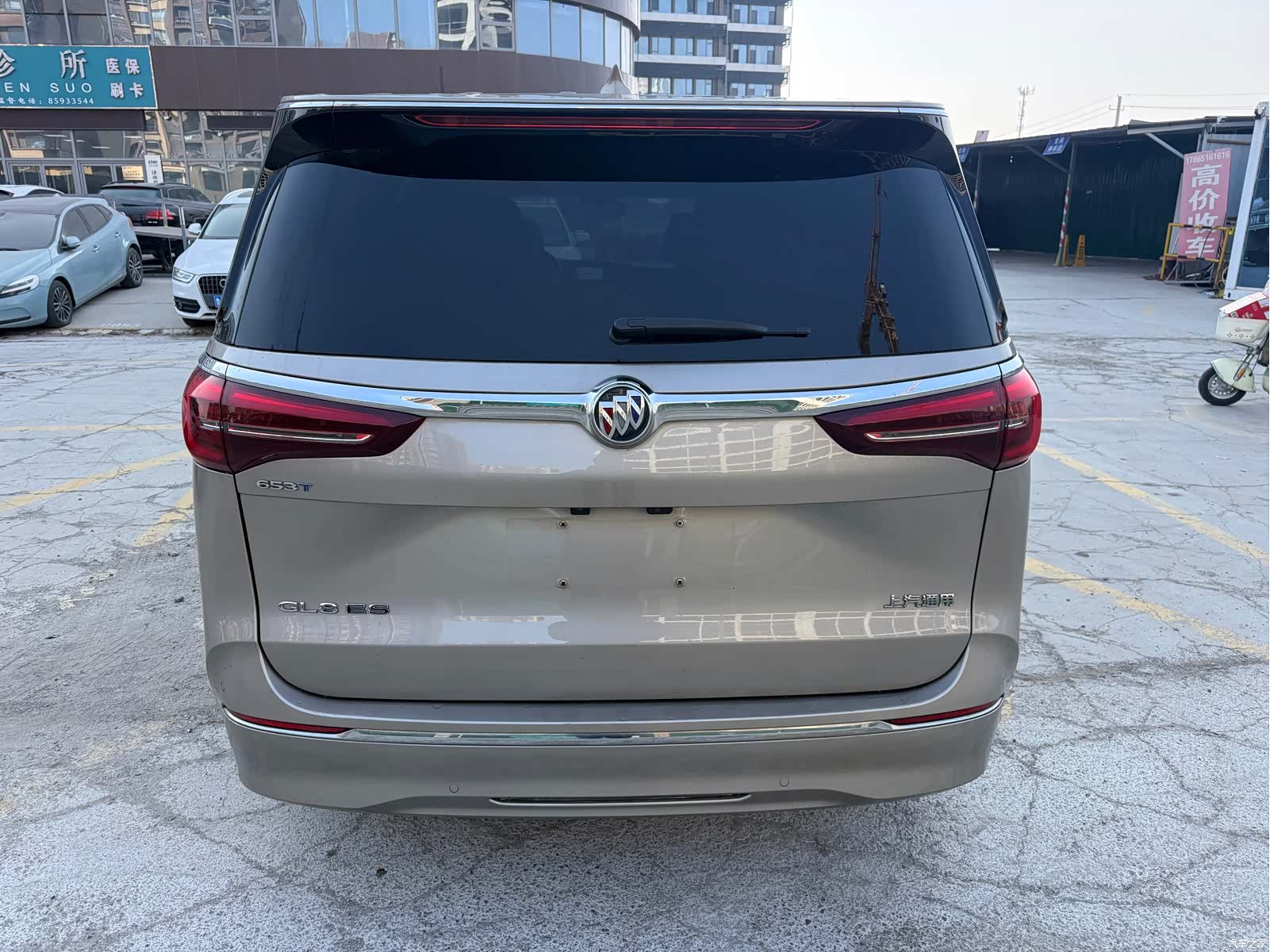 Buick GL8, 2022 6