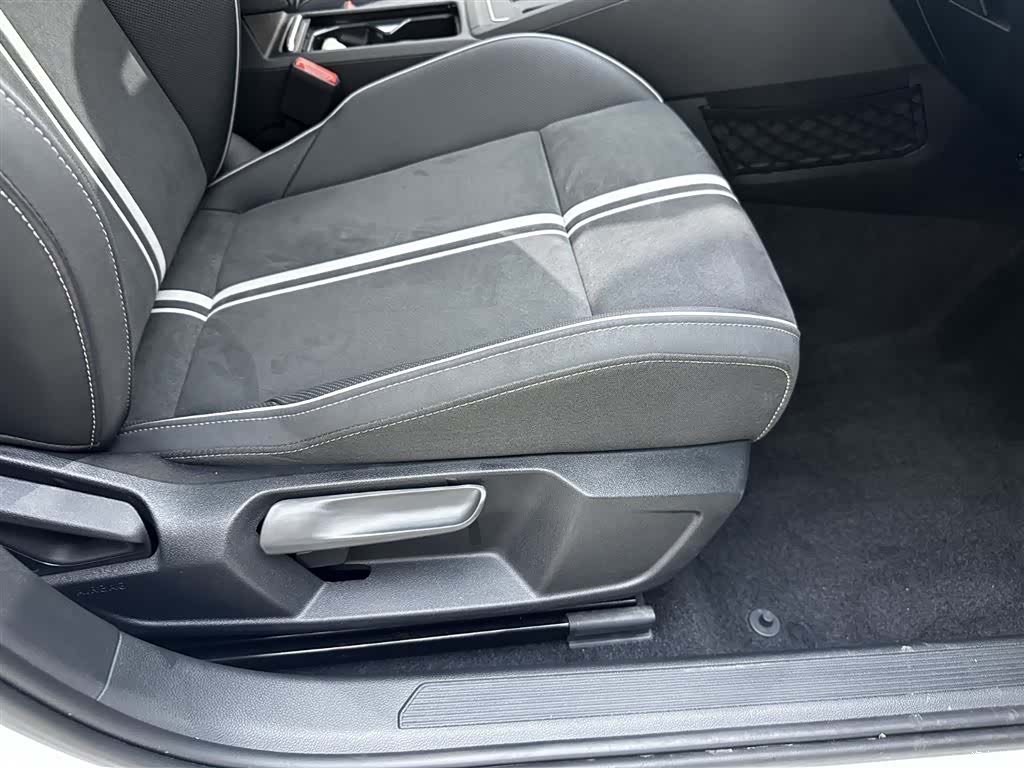 Volkswagen Golf, 2022 10