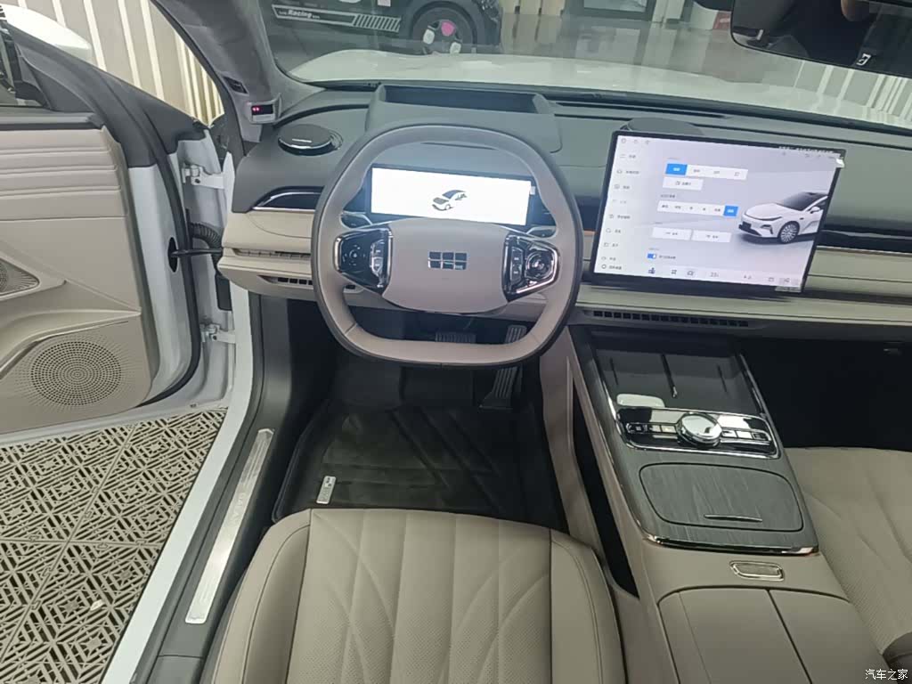 Geely 8, 2025 11