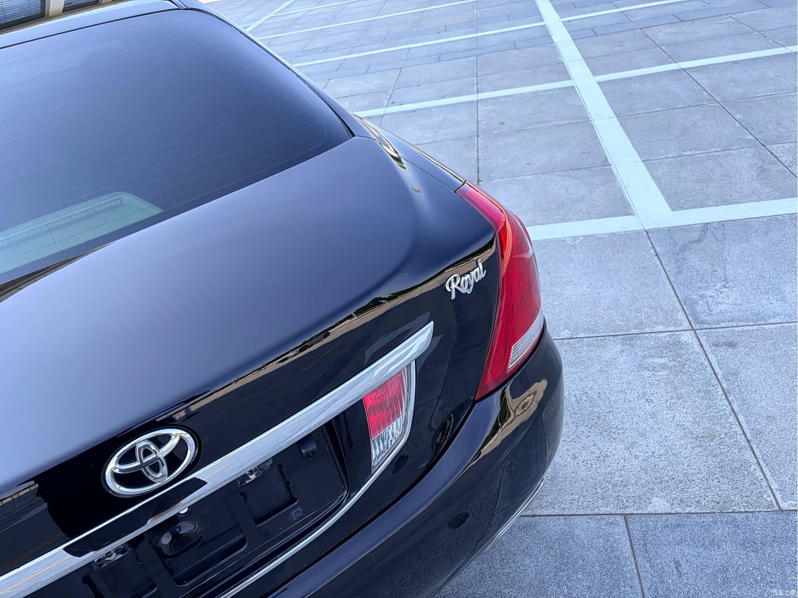 Toyota Crown, 2010 все фото
