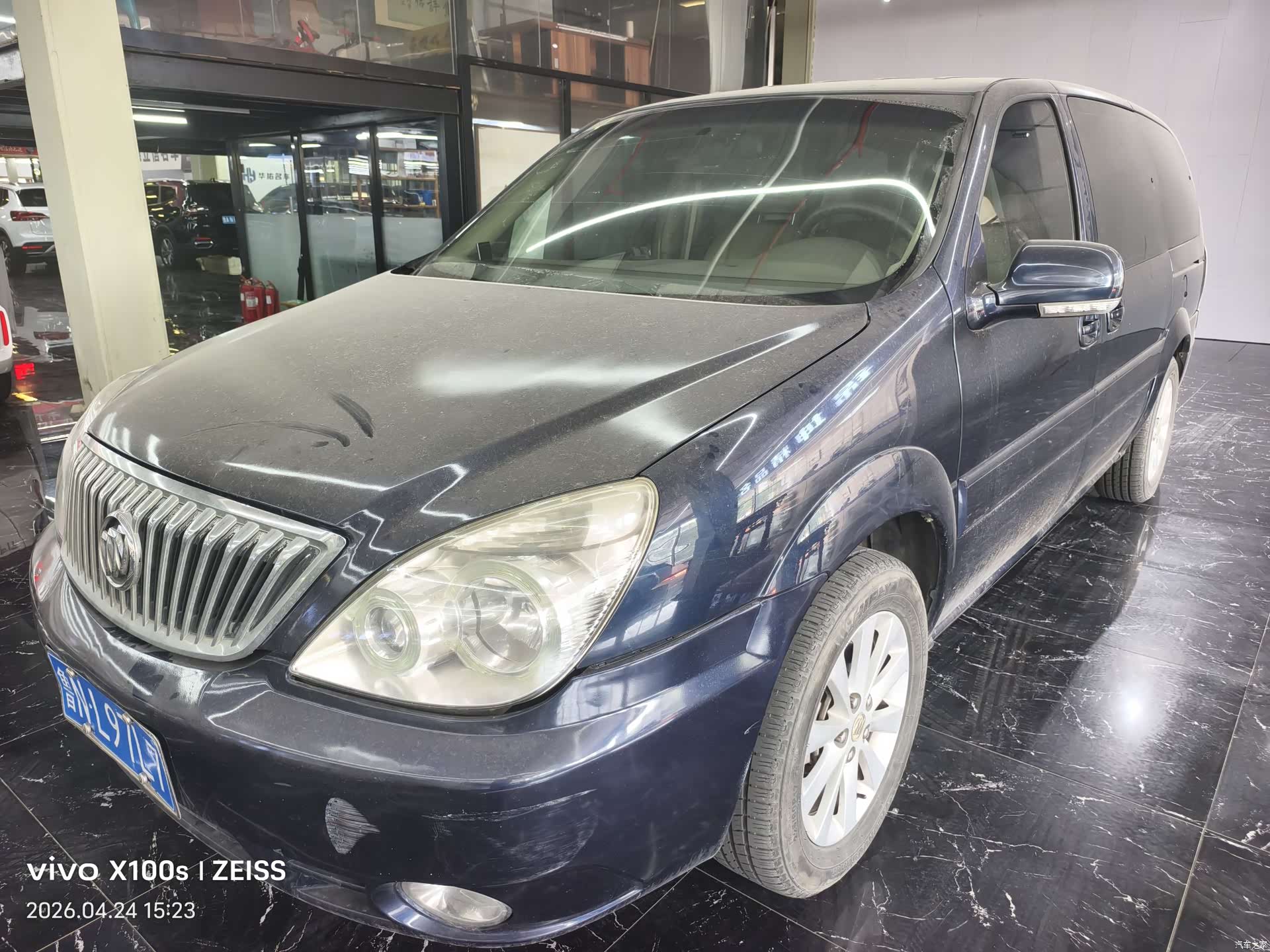 Buick GL8, 2014 3