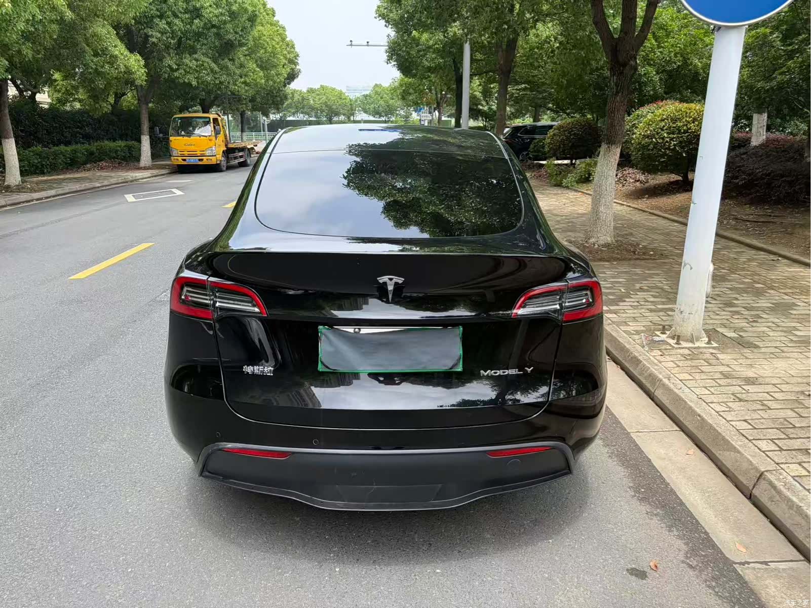 Tesla Model Y, 2021 4