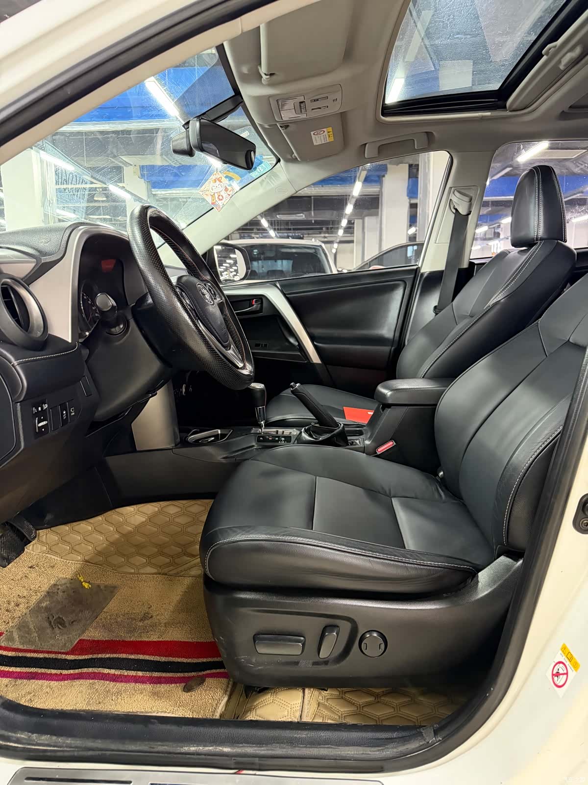 Toyota RAV4, 2017 4