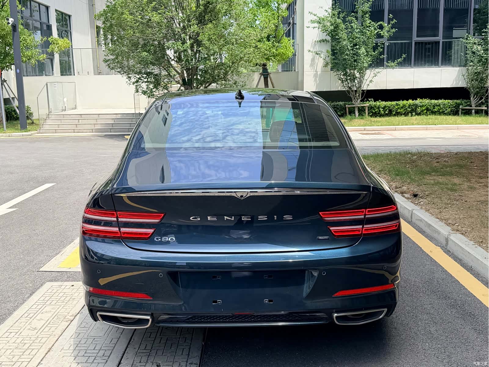Genesis G80, 2023 4