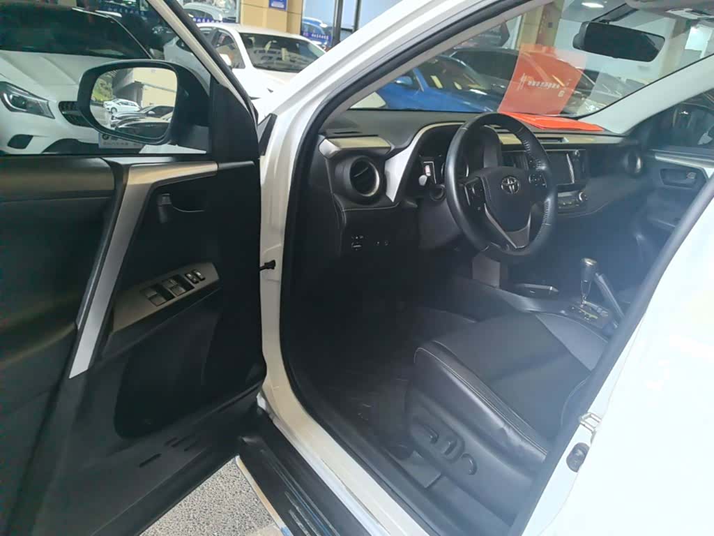 Toyota RAV4, 2017 12