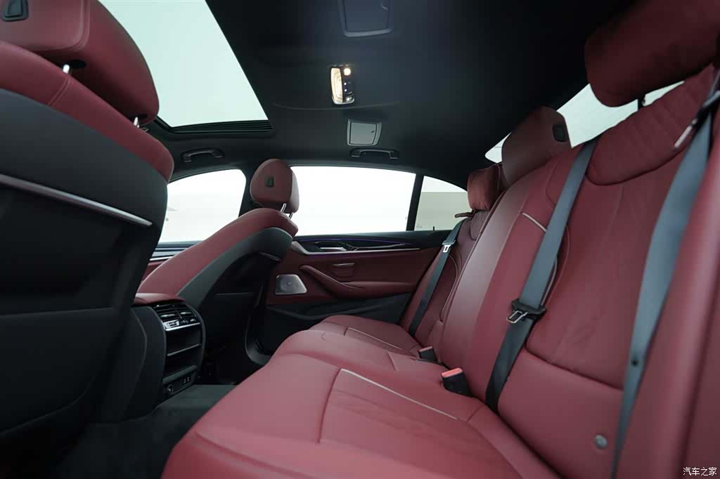 BMW 5 Series, 2023 20