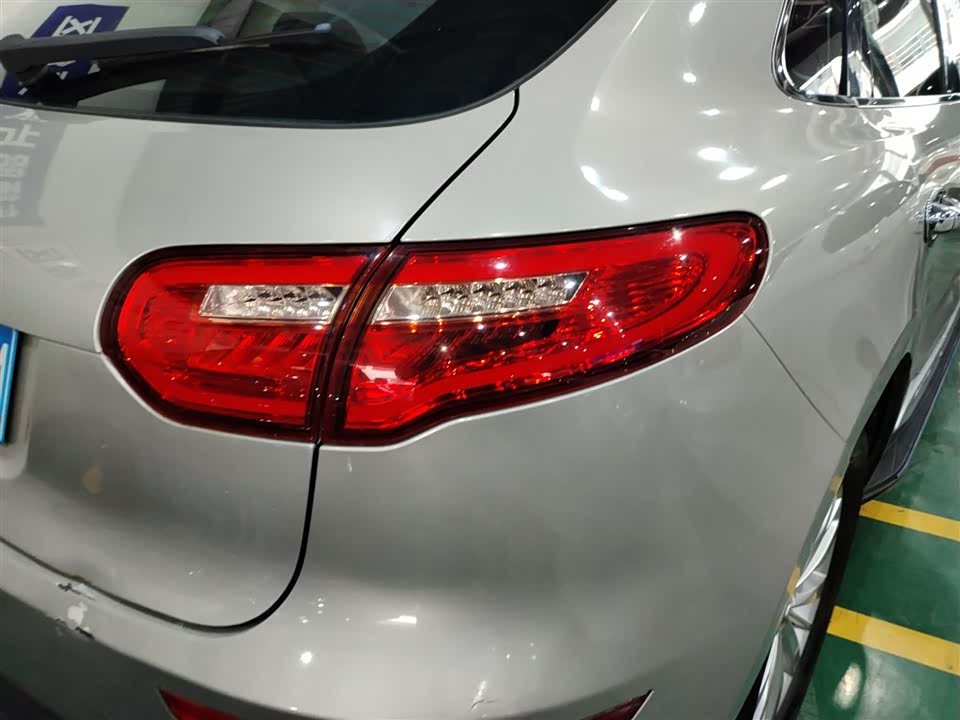 Zotye SR9 Zotye SR9