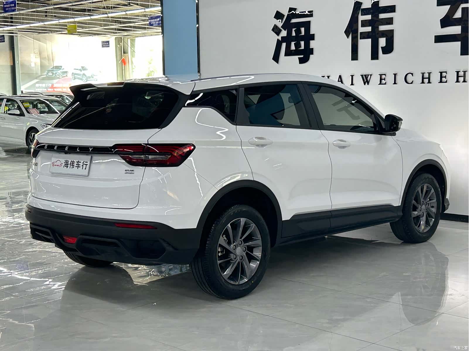 Geely Coolray, 2024 13