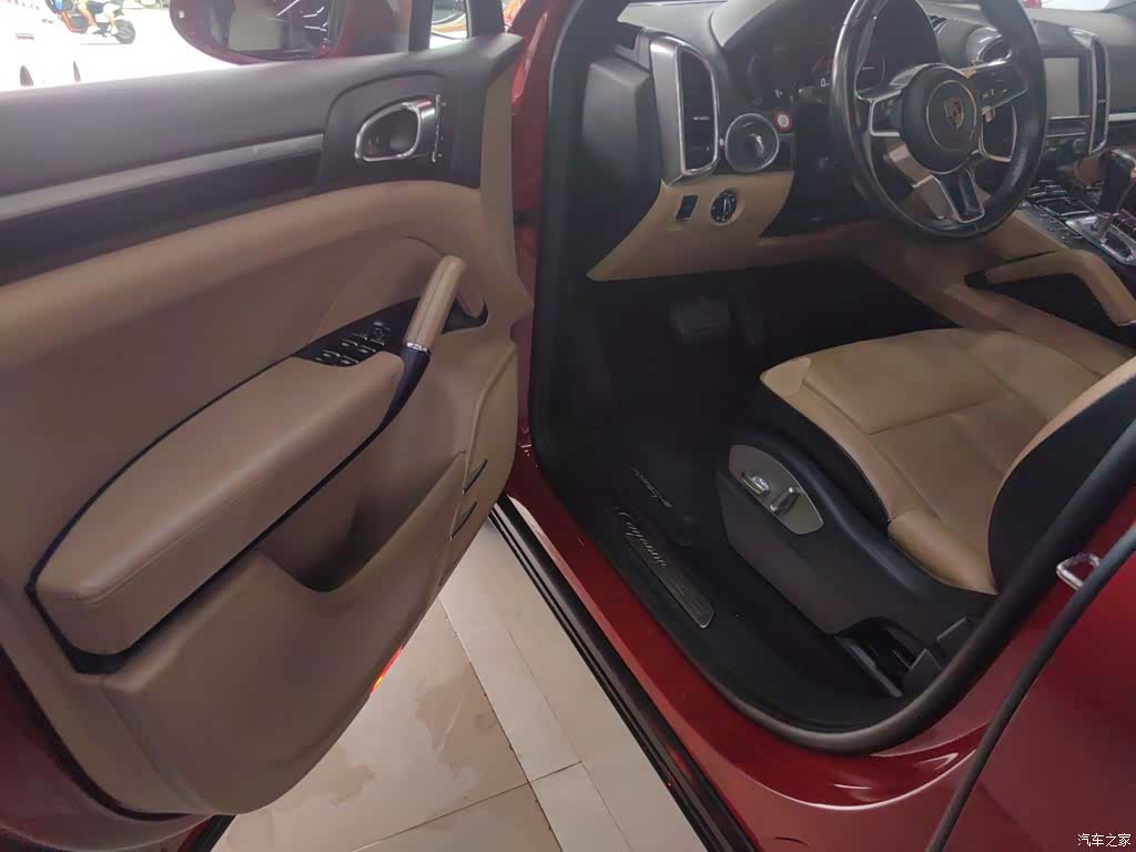 Porsche Cayenne, 2016 9