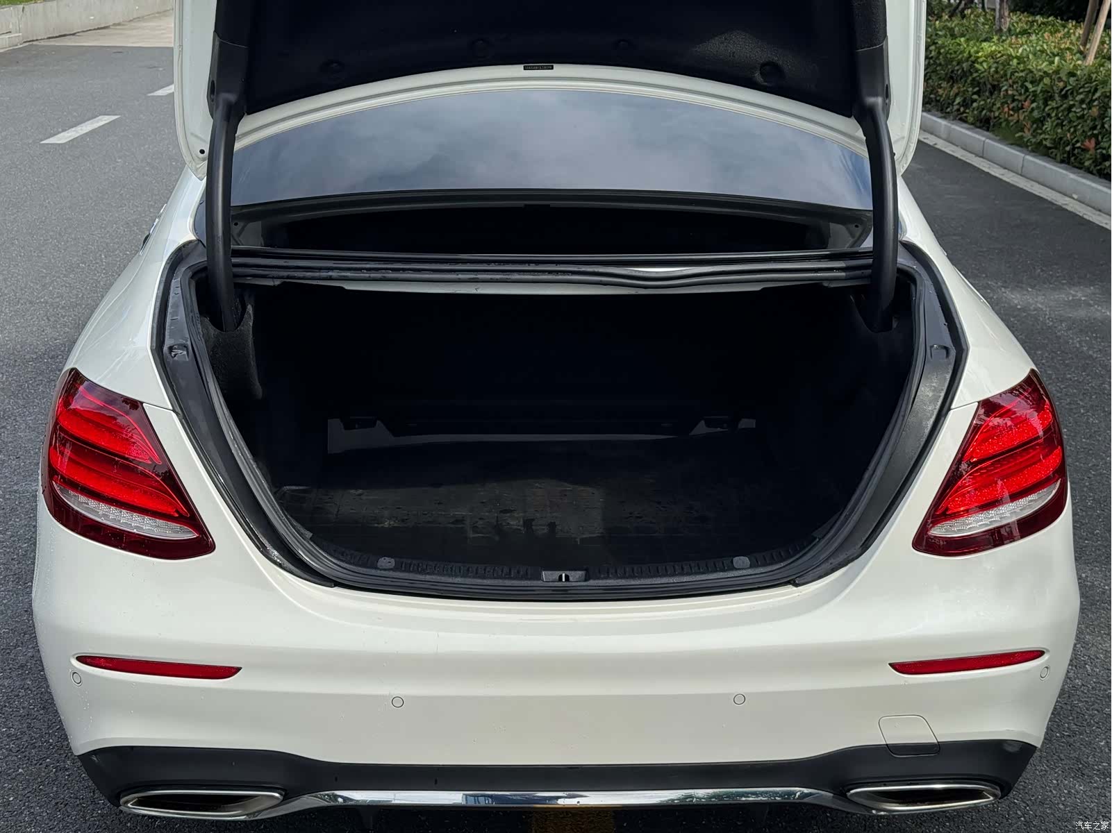 Mercedes-Benz E-Class, 2018 18