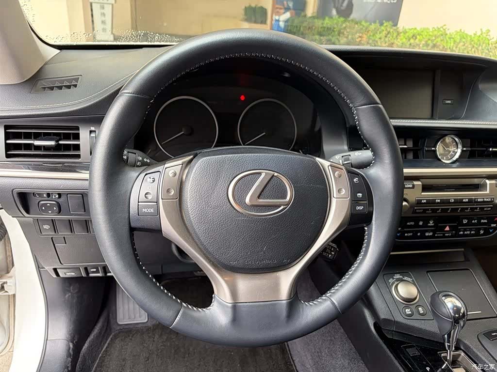 Lexus ES, 2013 7