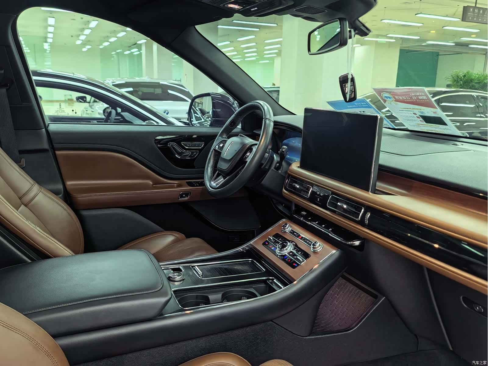 Lincoln Aviator, 2021 6