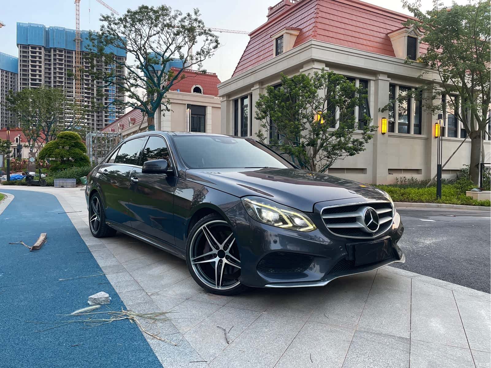 Mercedes-Benz E-Class, 2013 1