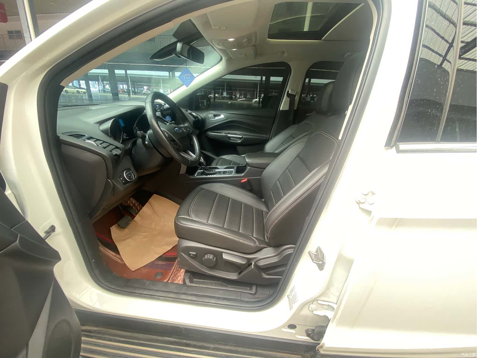 Ford Kuga, 2021 15