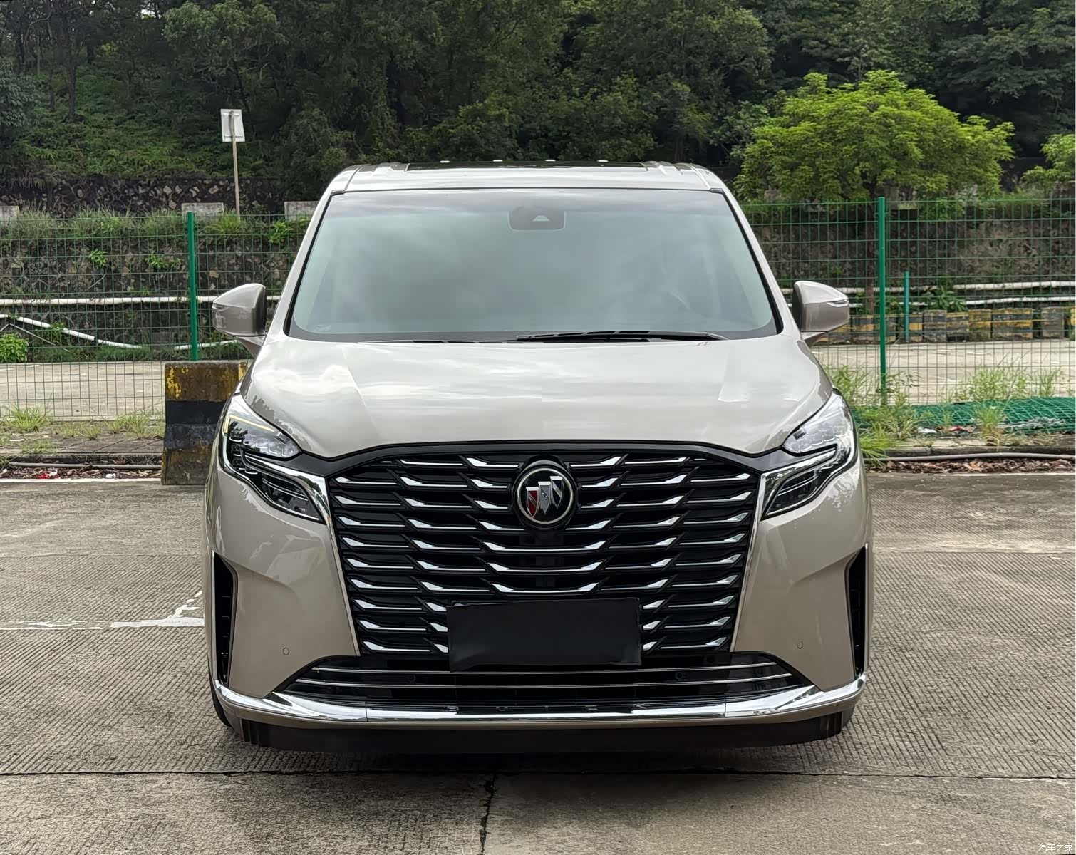 Buick GL8, 2024 18