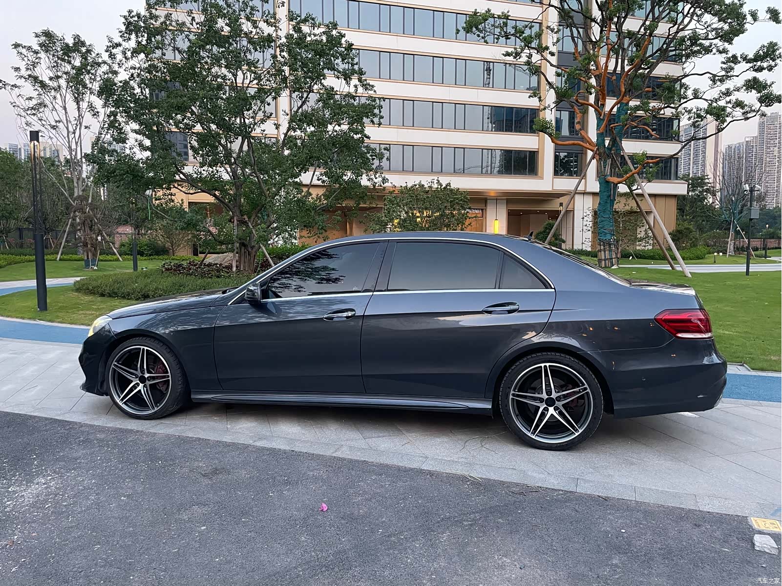 Mercedes-Benz E-Class, 2013 12
