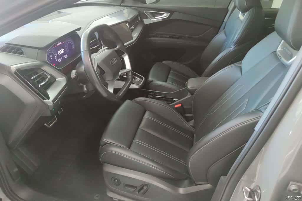 Audi Q4 e-tron, 2024 9