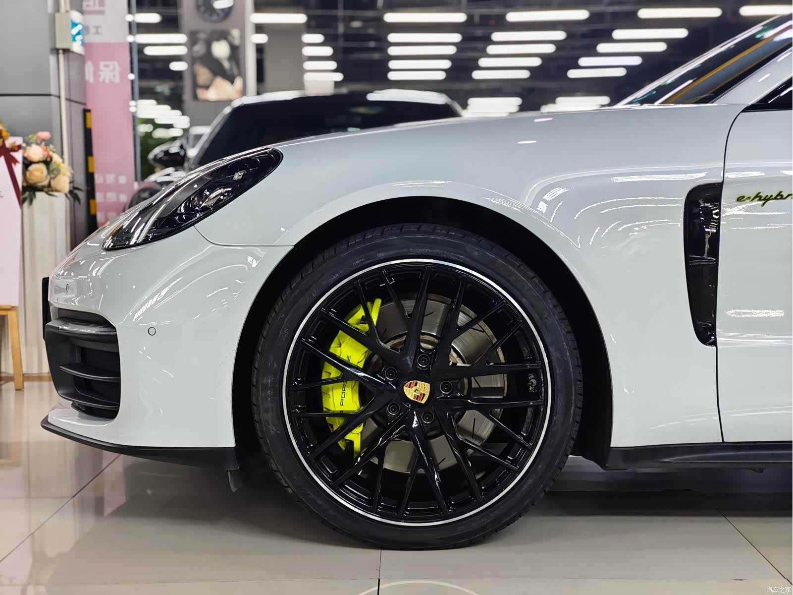 Porsche Panamera, 2022 2