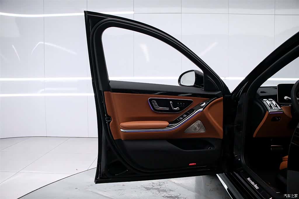 Mercedes-Benz S-Class, 2024 11