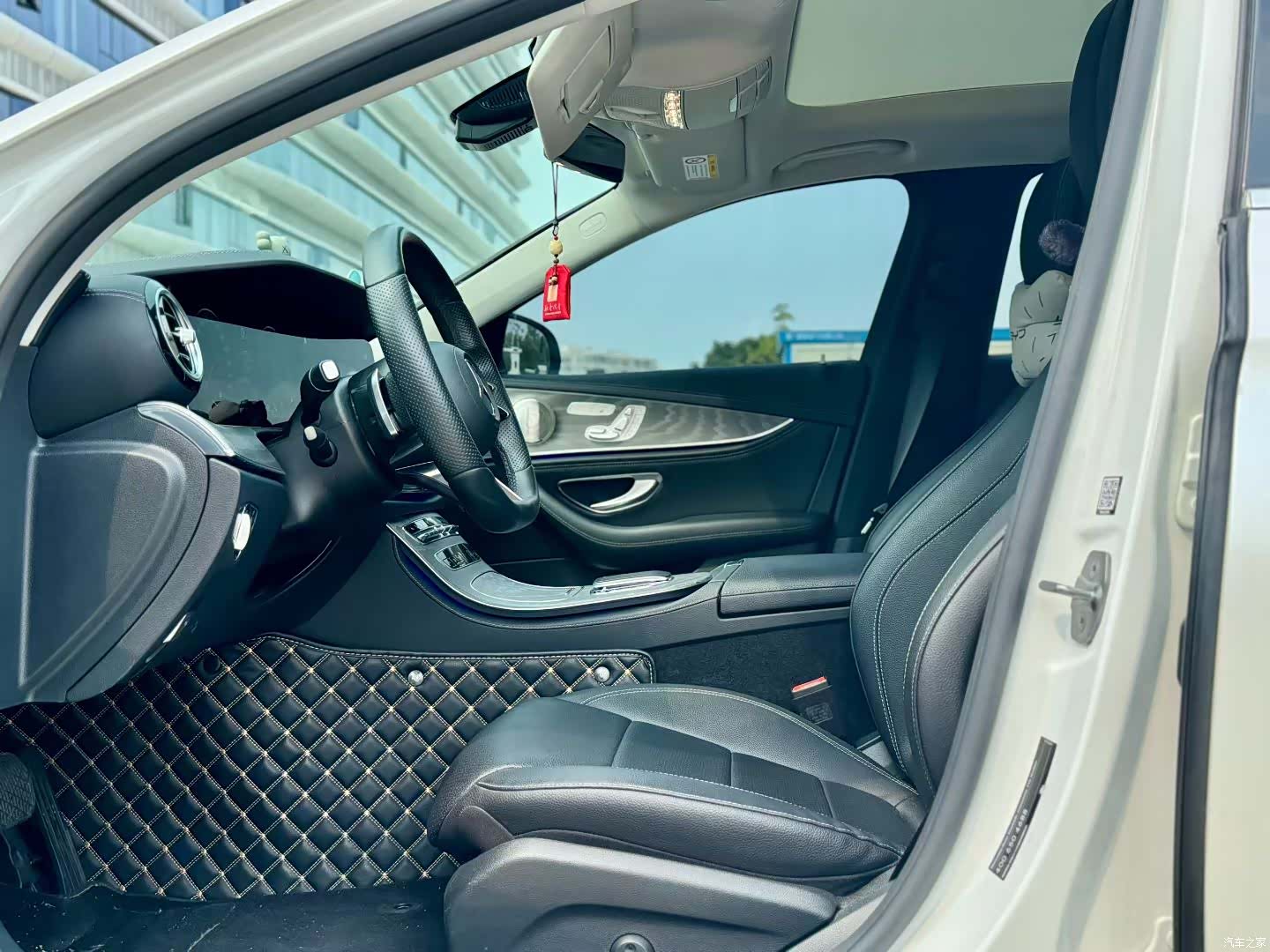 Mercedes-Benz E-Class, 2023 7