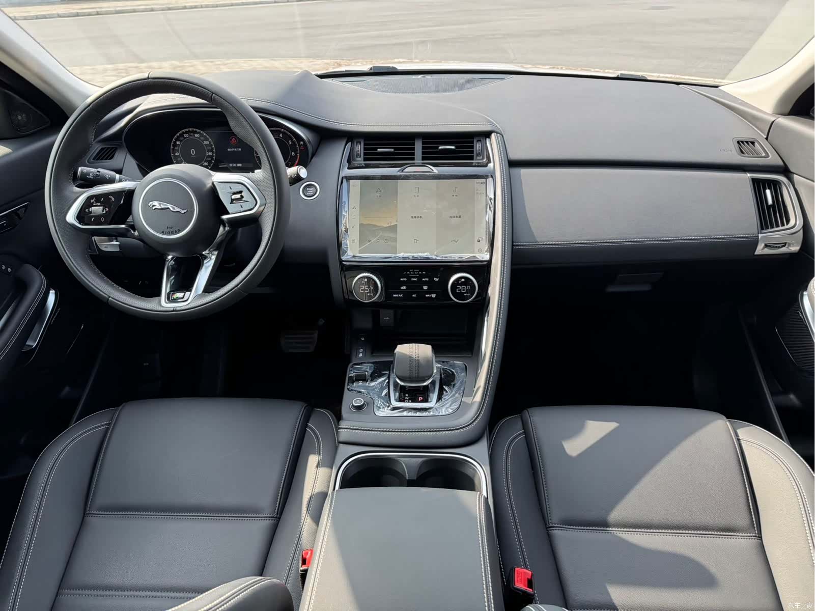Land Rover E-PACE, 1900 7