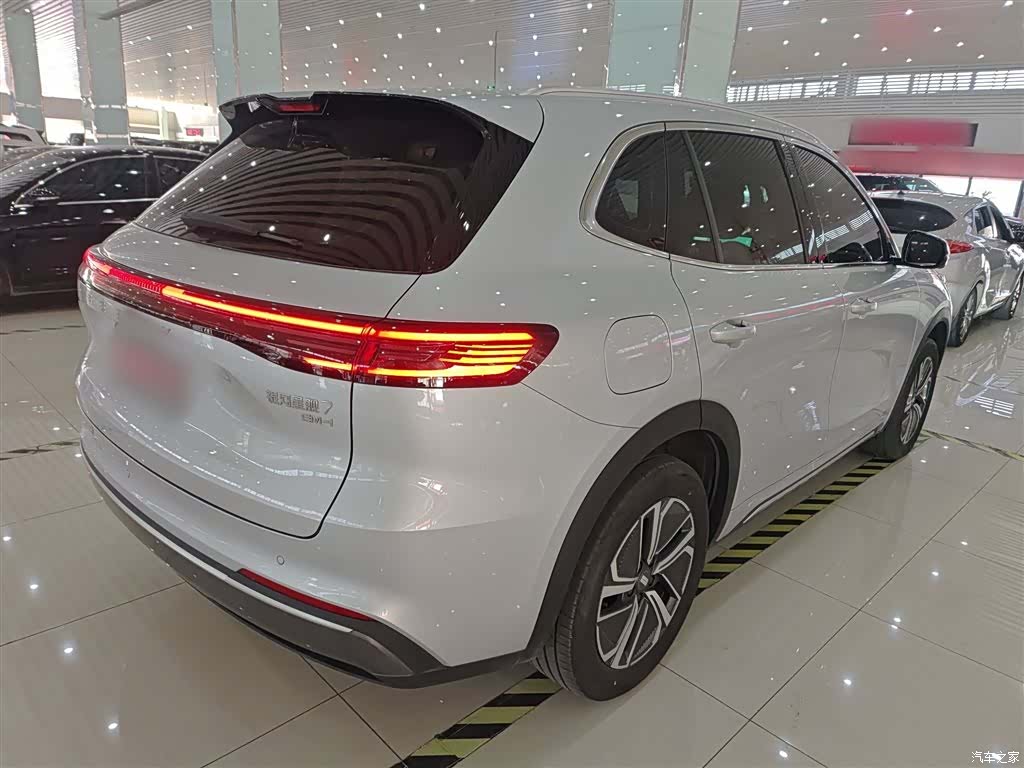 Geely 7, 2025 все фото