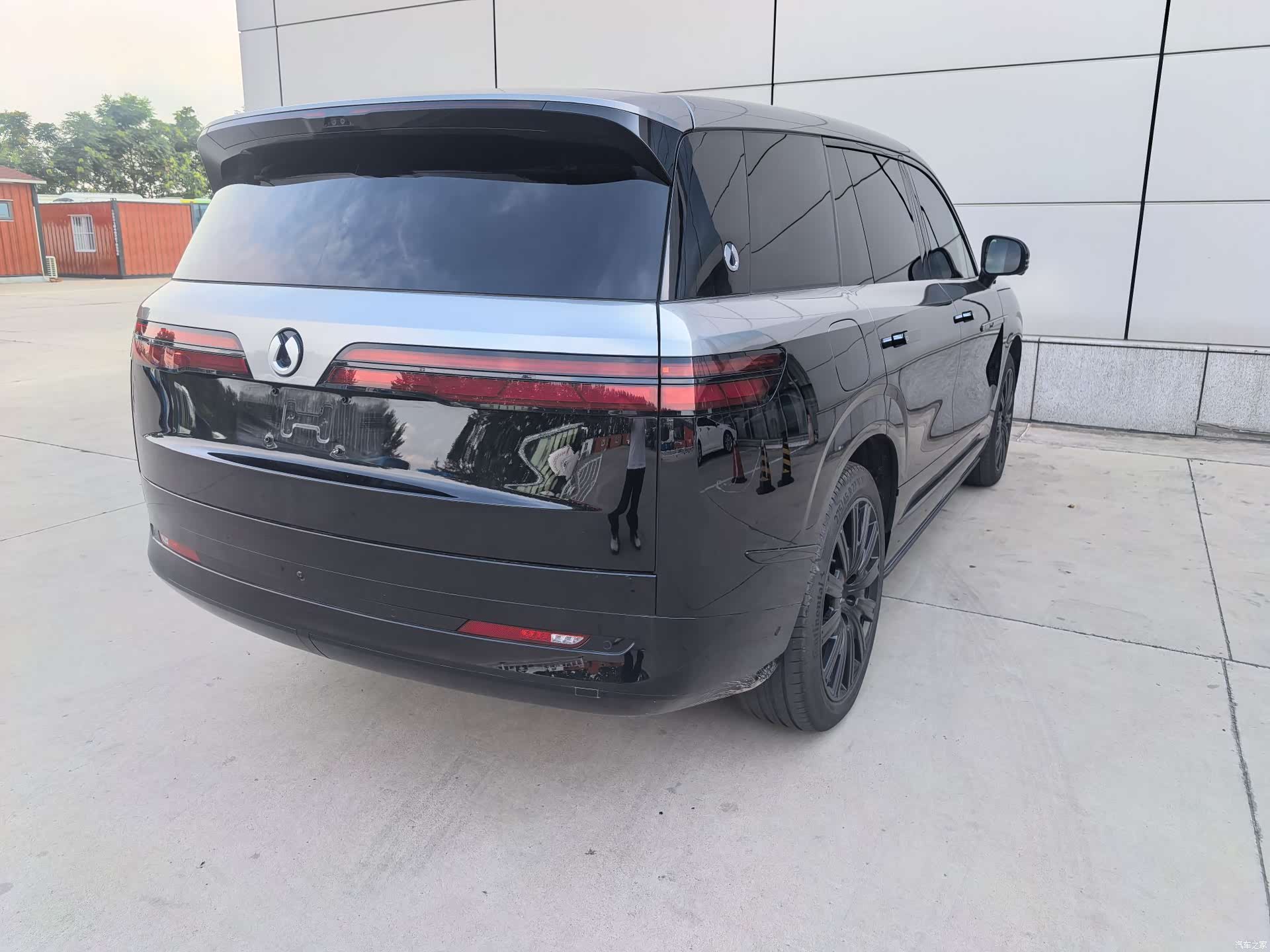 Denza N9, 2025 4