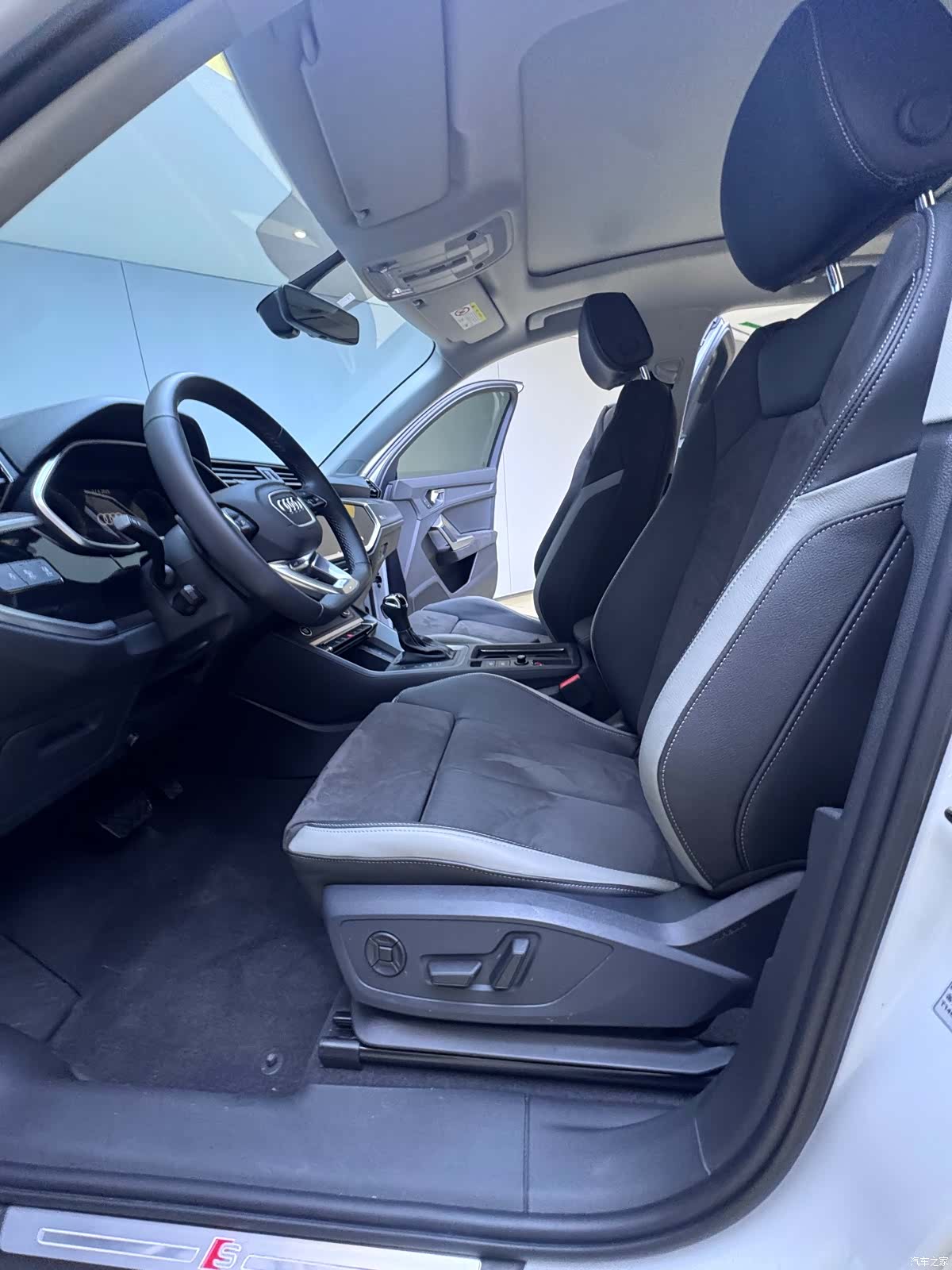 Audi Q3, 2023 11