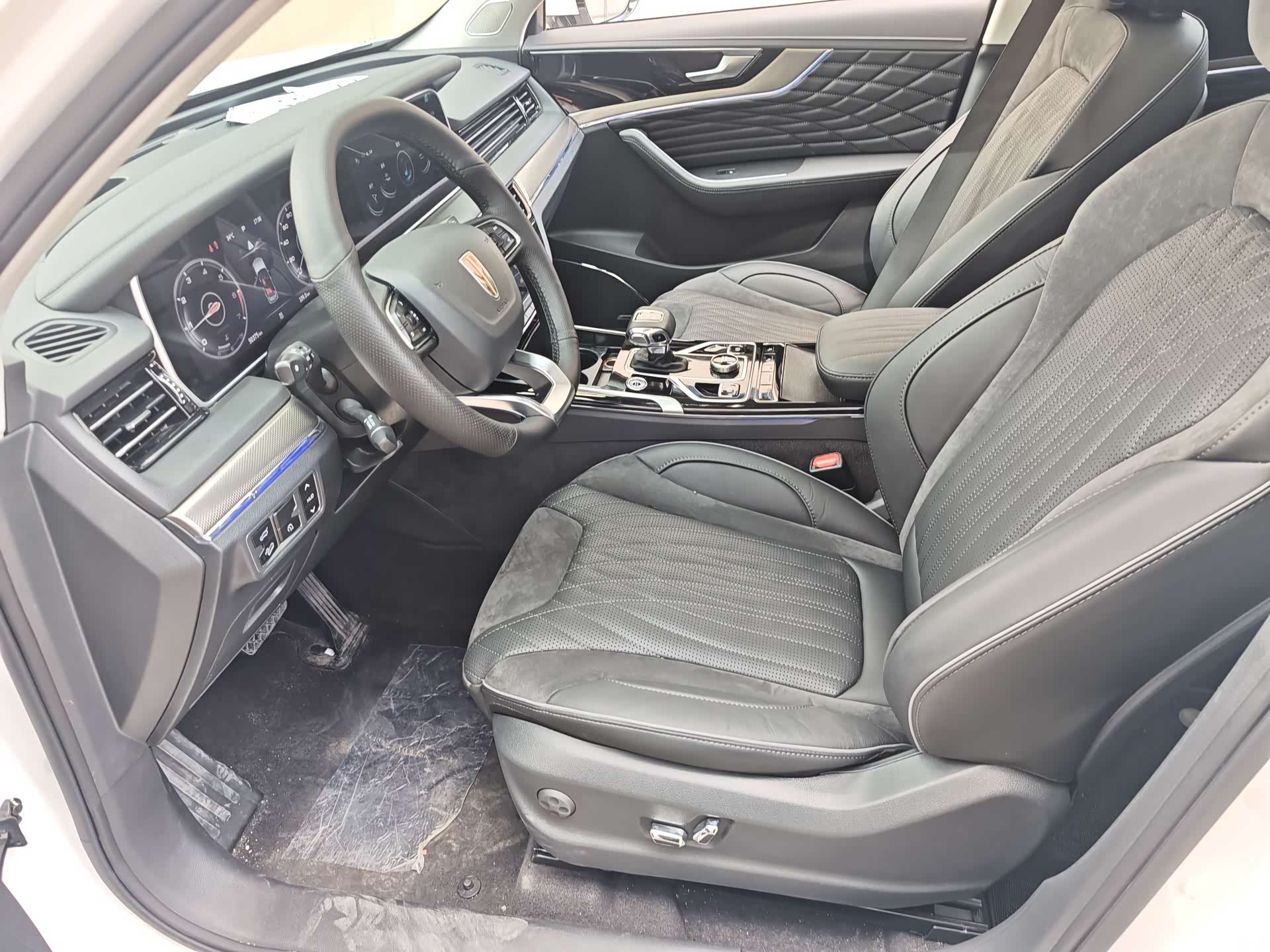 Hongqi HS5, 2023 9