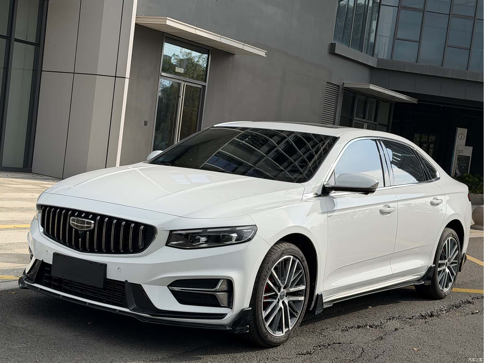 Geely Preface, 2024 1