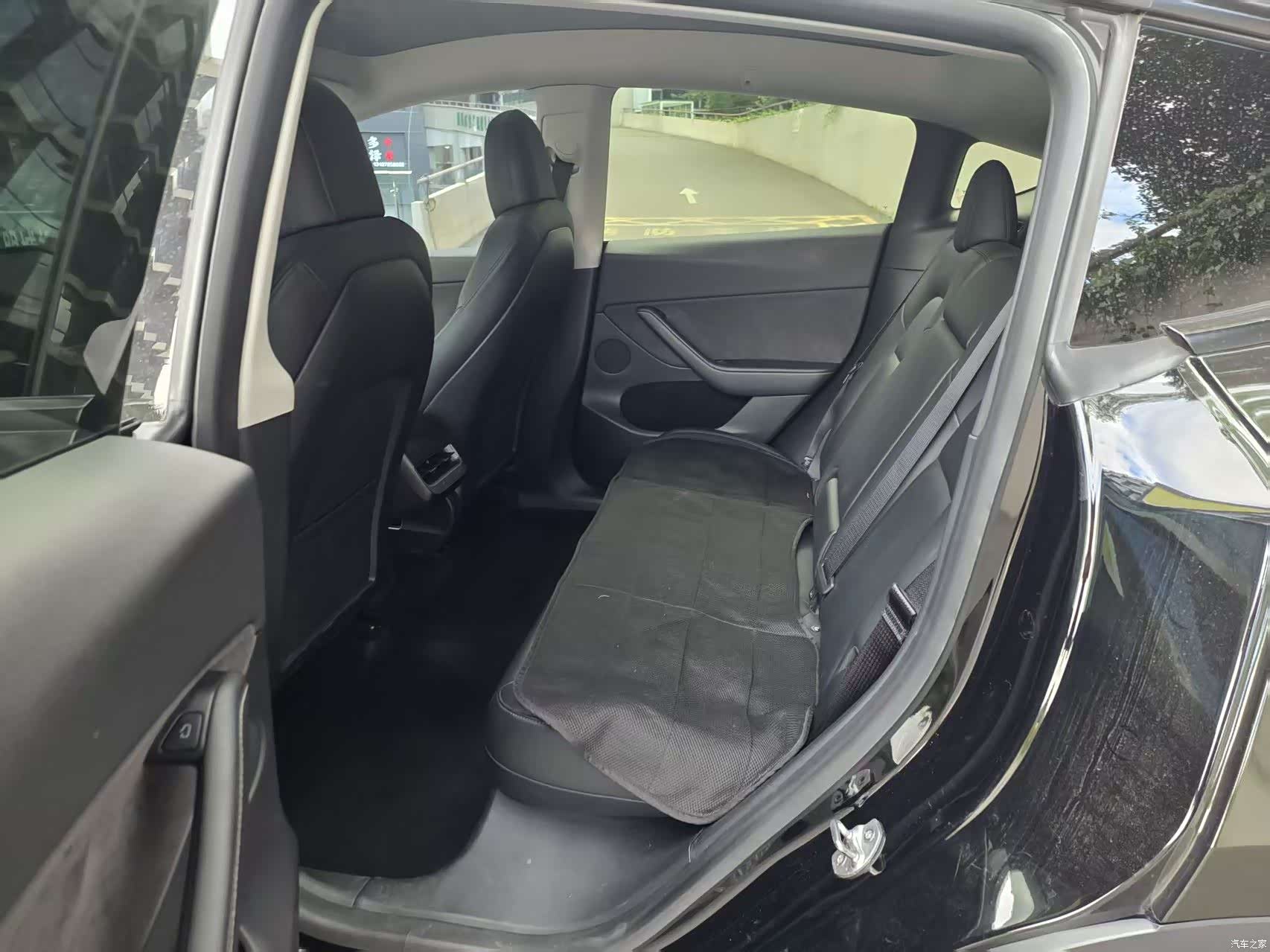 Tesla Model Y, 2021 4